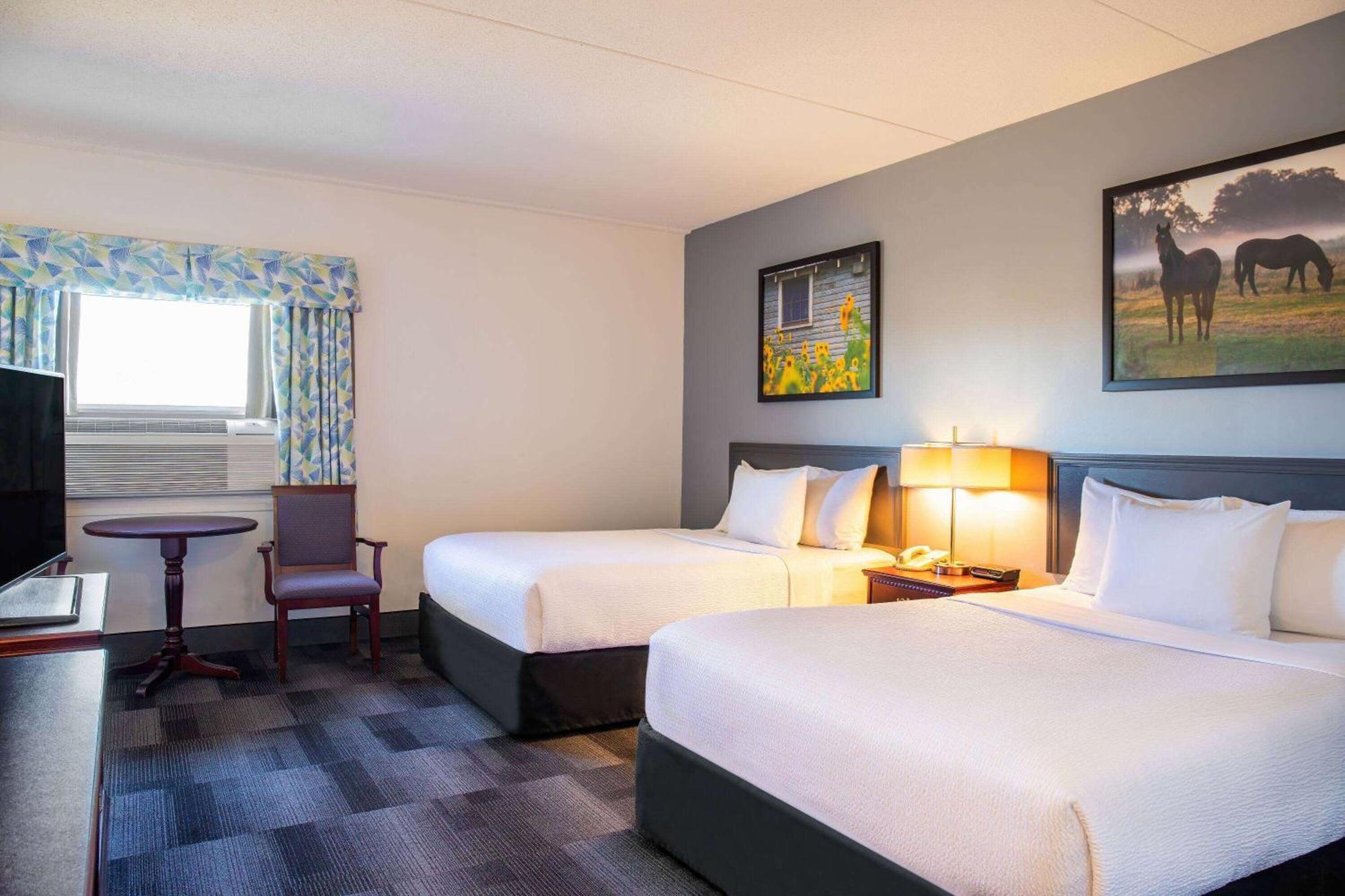 Days Inn & Conference Centre By Wyndham Camrose Norsemen מראה חיצוני תמונה